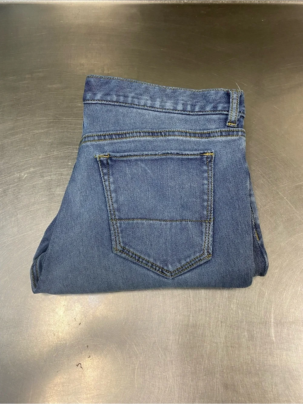 Banana Republic Men’s W34 L34 Slim Straight Jeans in Medium Blue
